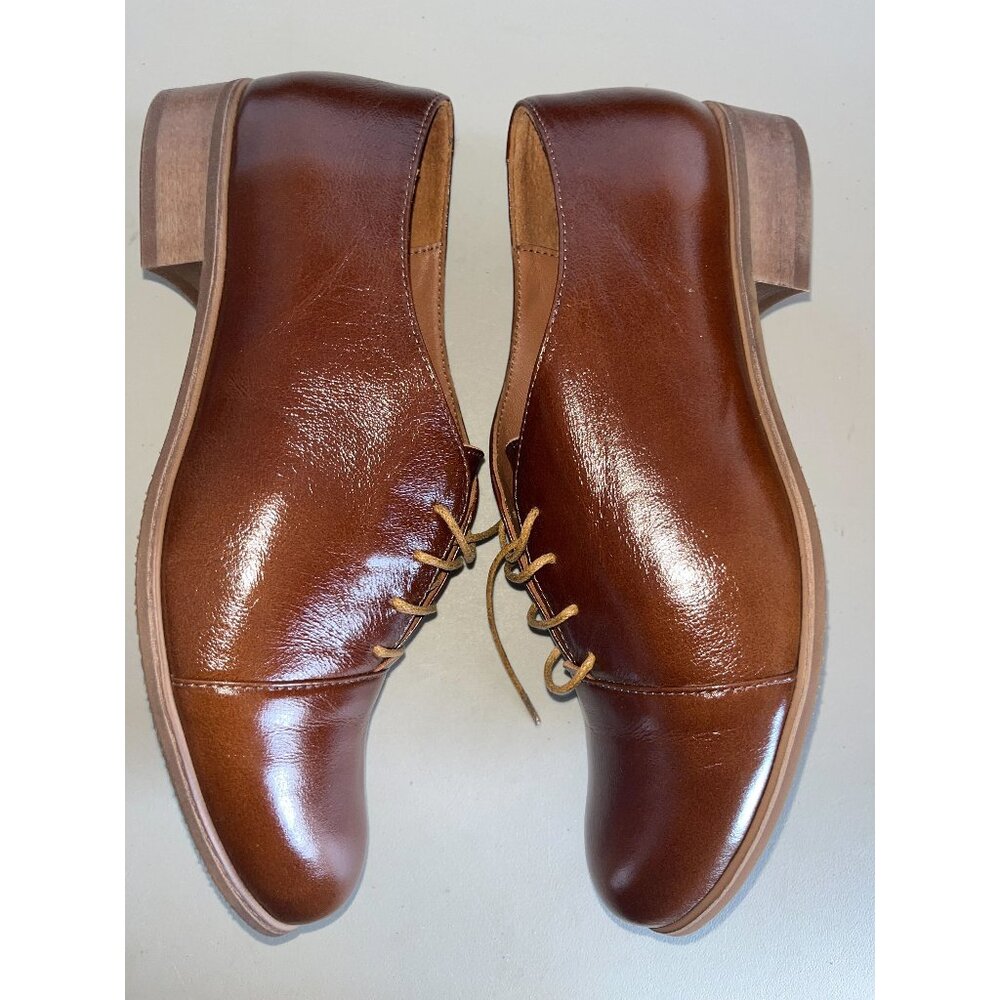 Elegant Brown Leather Flats